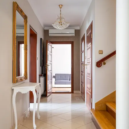 Pod Warszawa Z Ogrodem I Grillem Villa